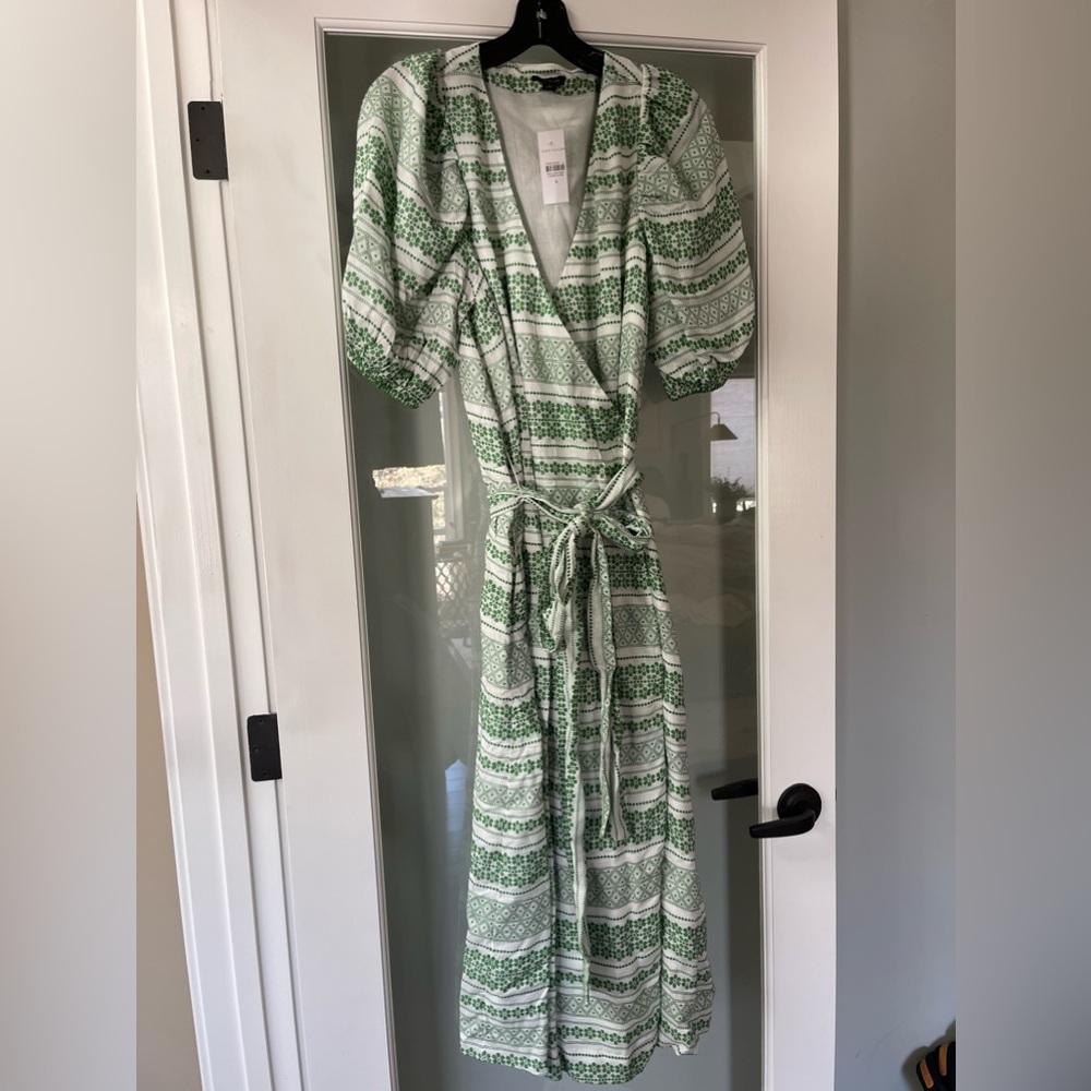 NWT Ann Taylor wrap dress size 8